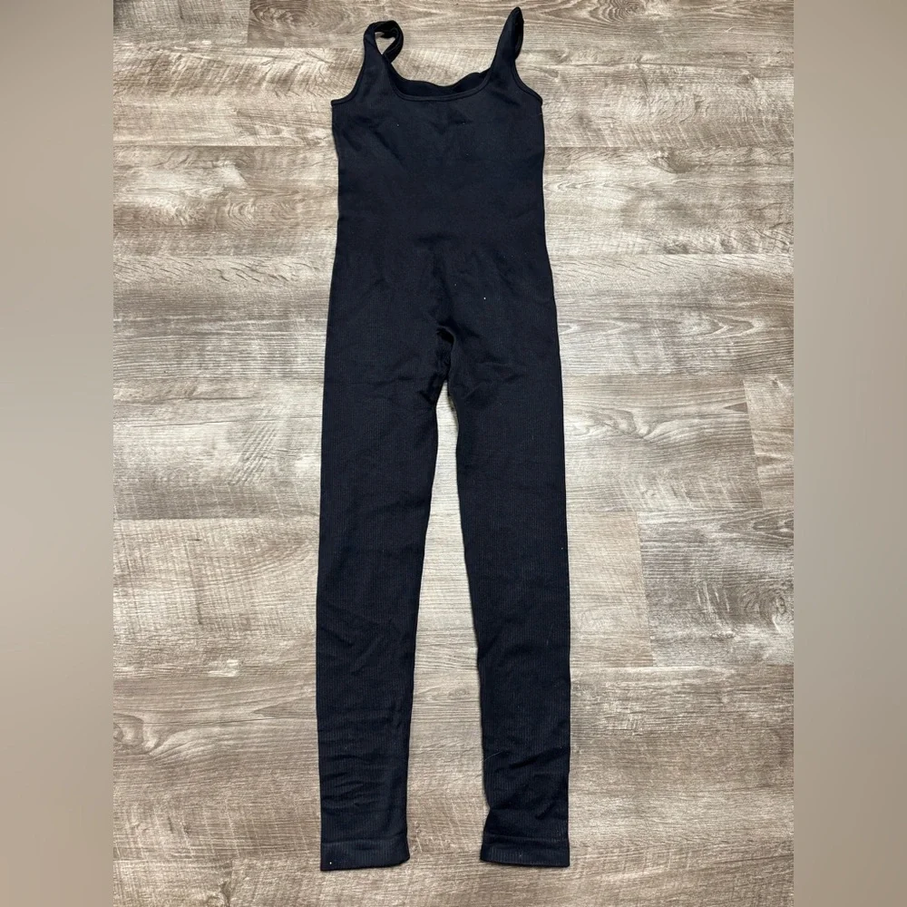 OQQ Black Ribbed Jumpsuit Size Medium